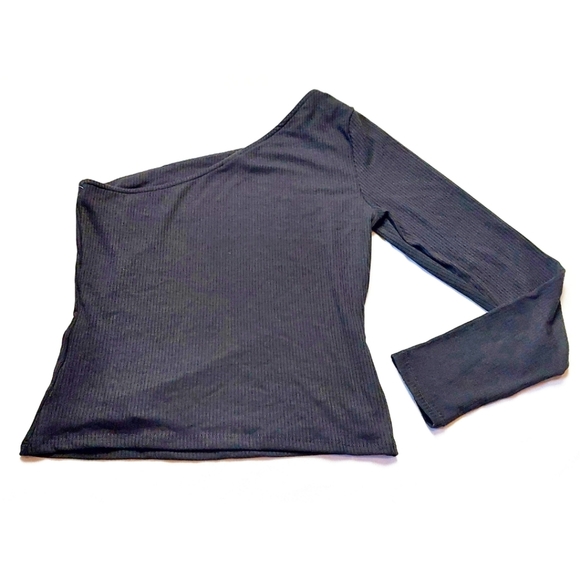 NWOT Melrose and Market Top Size M Black - Picture 2 of 7